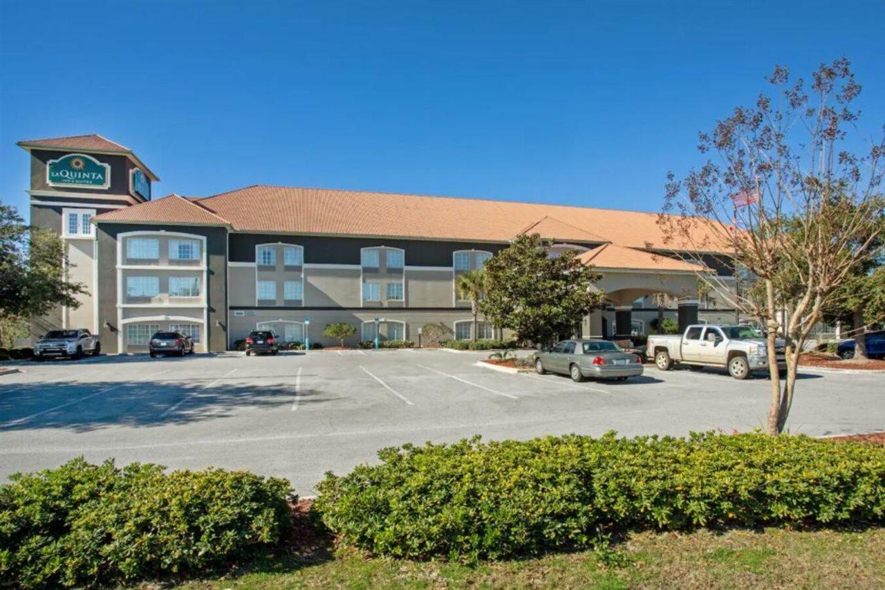 La Quinta By Wyndham Pcb Coastal Palms Hotel Upper Grand Lagoon Exterior photo