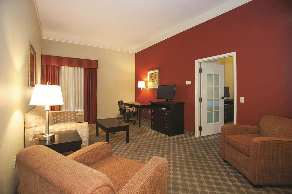 La Quinta By Wyndham Pcb Coastal Palms Hotel Upper Grand Lagoon Room photo