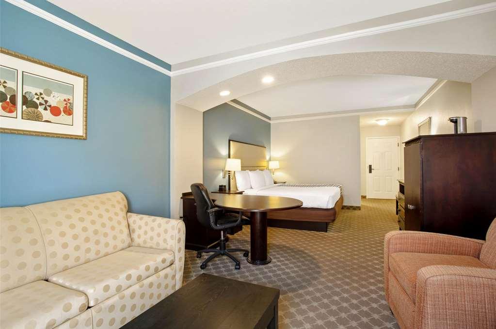 La Quinta By Wyndham Pcb Coastal Palms Hotel Upper Grand Lagoon Room photo