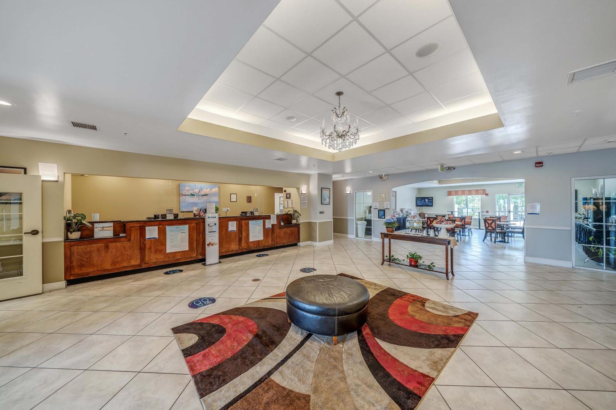 La Quinta By Wyndham Pcb Coastal Palms Hotel Upper Grand Lagoon Exterior photo